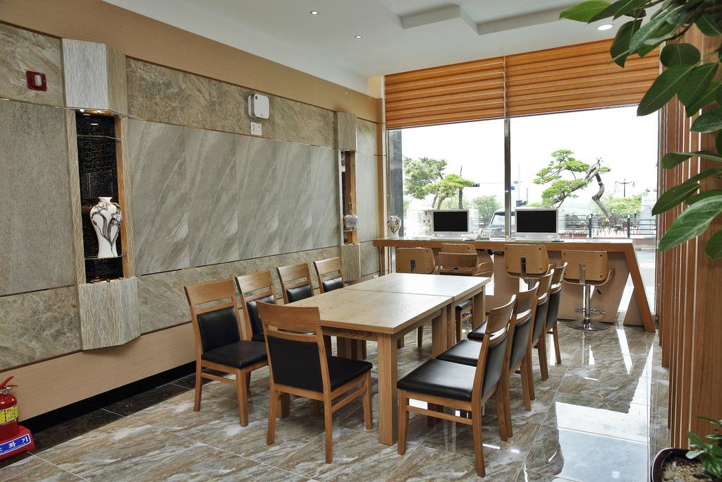 Arisu Gyeongju Hotel Buitenkant foto