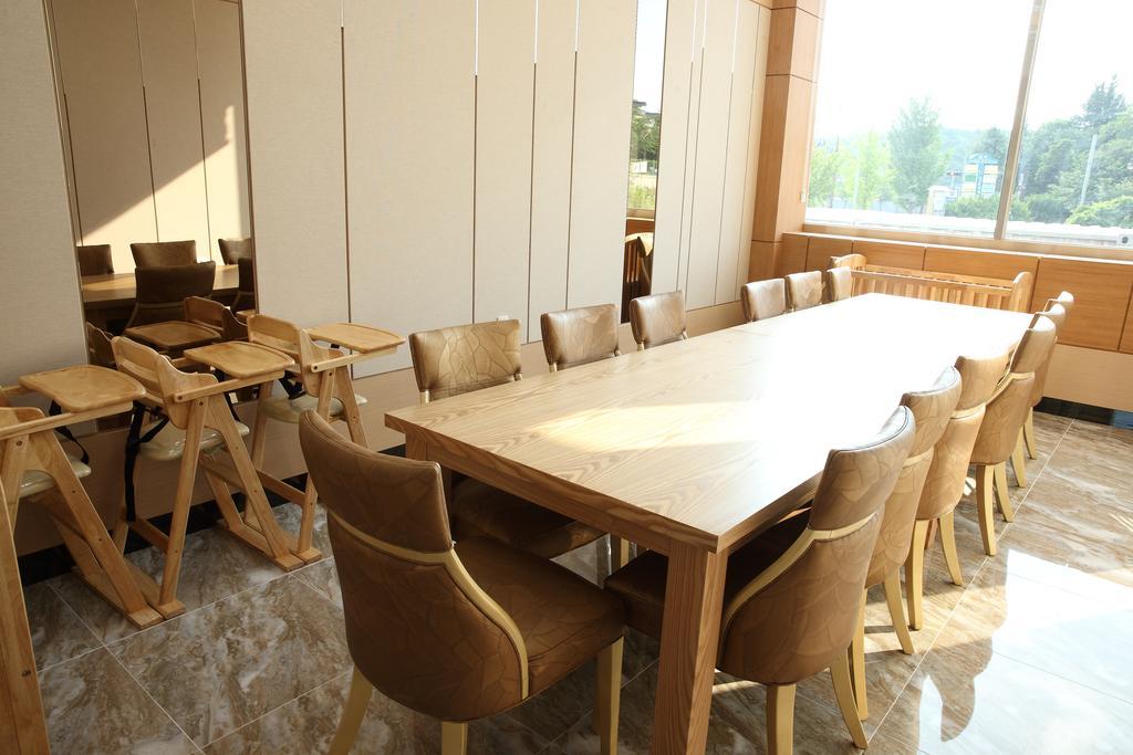 Arisu Gyeongju Hotel Buitenkant foto