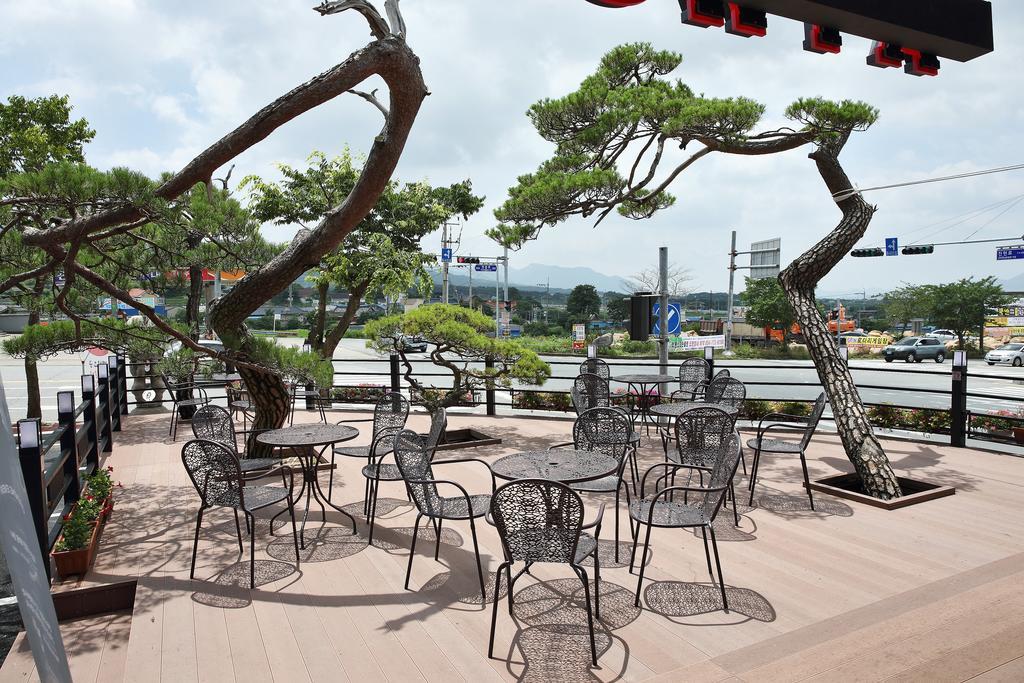 Arisu Gyeongju Hotel Buitenkant foto